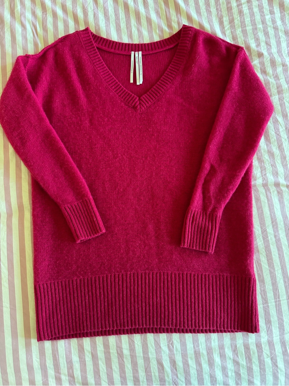 NWOT By Anthropologie 100% Cashmere V-Neck Sweater in Deep Raspberry
